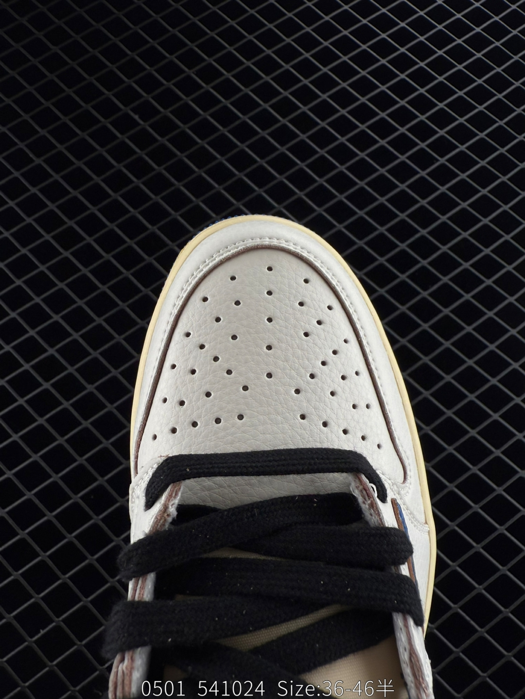 Travis Scott x Air Jordan 1 ” Reverse Mocha “